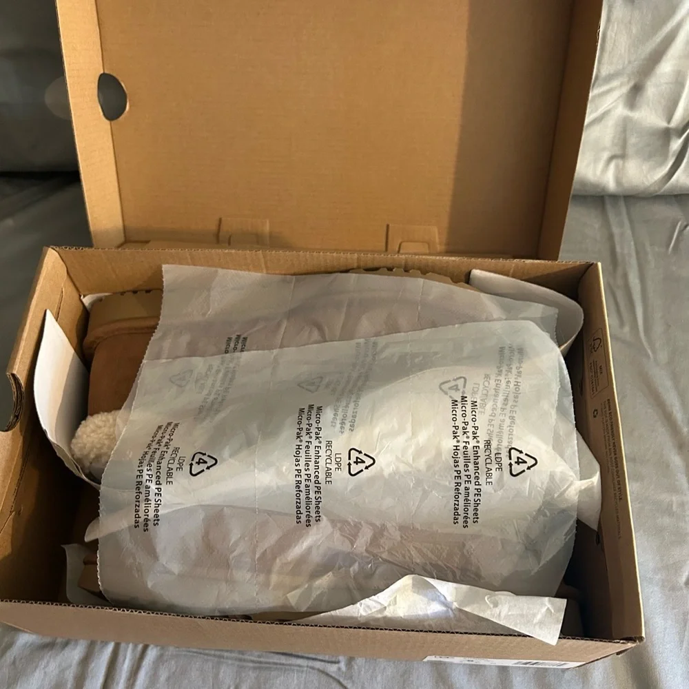 UGG Funkarra Slipper Shoe / Ankle Boots - Chestnut with Natural Shearling - Picture 5 of 7